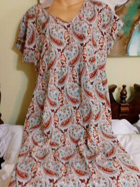EMERY ROSE DRESS SIZE LARGE NWT